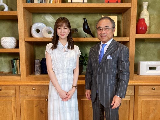 （左：フリーアナウンサー 釜井 美由紀氏、 右：JBS 代表取締役社長 牧田 幸弘）